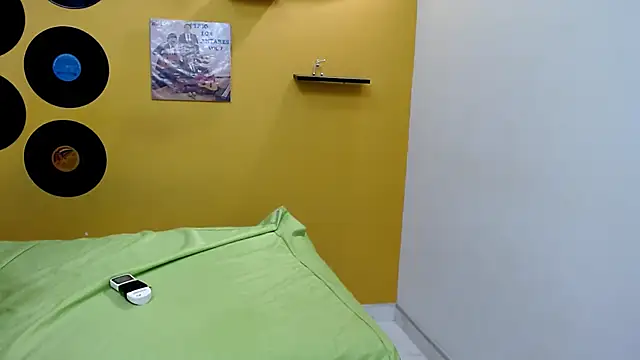 skinnyverus18 online show from 02/26/26, 07:35