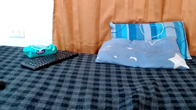 skinnyverus18 online show from 03/10/26, 06:35