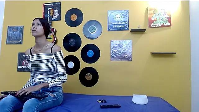 skinnyverus18 online show from 05/10/26, 05:07