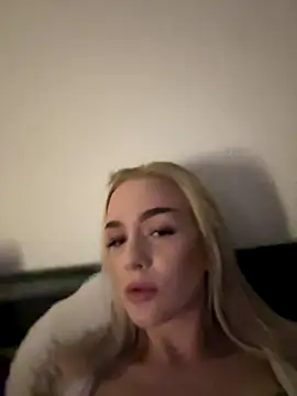 DaryaDoll online show from 11/26/25, 10:11