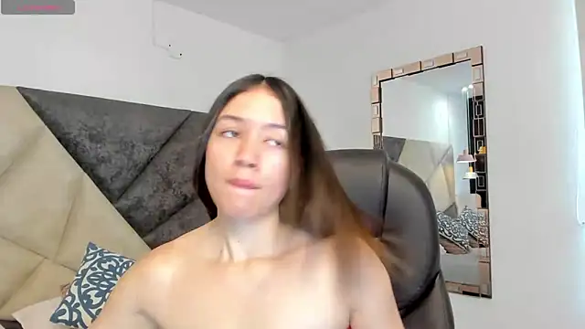 SaraWagner  online show from 09/23/25, 06:22