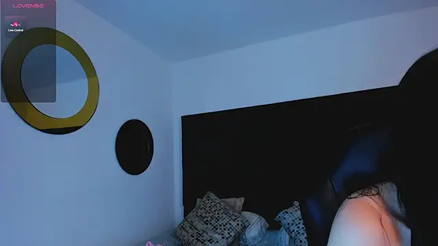 SaraWagner  online show from 10/12/25, 01:37