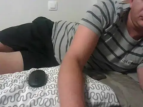 Snapshot of Marek1252 chatting on 09/18/25, 09:28 Marek1252 online show from 09/18/25, 09:28