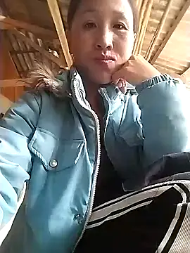 cute love00 online show from 12/21/25, 08:54