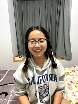 Snapshot of Hdmhdm-0022 chatting on 10/06/25, 02:58 Hdmhdm-0022 online show from 10/06/25, 02:58