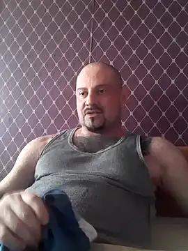 Snapshot of _NEREZA_ chatting on 09/27/25, 03:17  NEREZA  online show from 09/27/25, 03:17