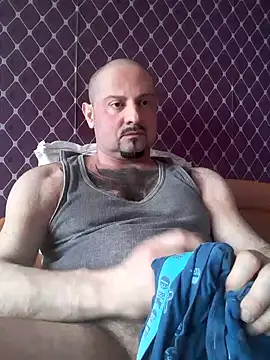 Snapshot of _NEREZA_ chatting on 09/28/25, 01:27  NEREZA  online show from 09/28/25, 01:27