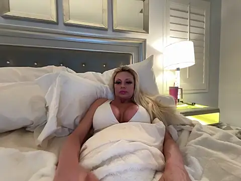 chanelstjames online show from 04/20/26, 03:31