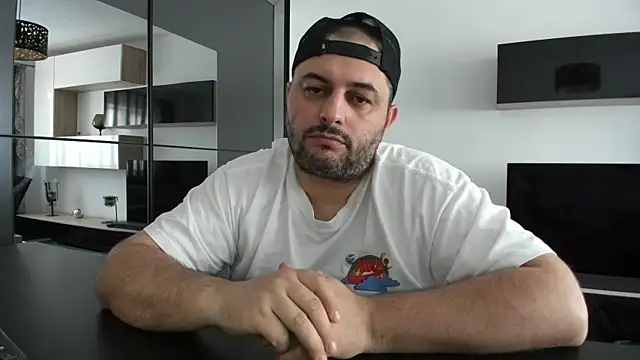 Snapshot of DravenPeak chatting on 06/19/26, 11:47 DravenPeak online show from 06/19/26, 11:47