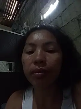 oceanlover23 online show from 11/02/25, 10:56