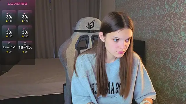 Snapshot of magic_shy_ chatting on 09/23/25, 01:19 magic shy  online show from 09/23/25, 01:19