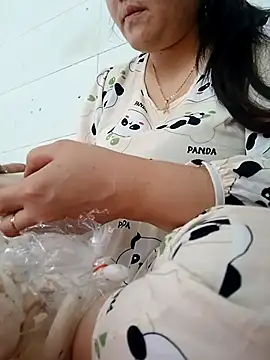  Babyrose  online show from 12/15/25, 03:00