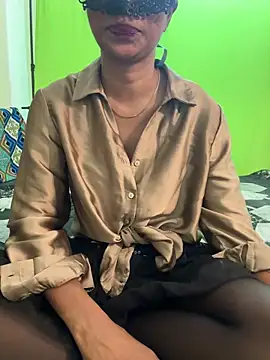 Snapshot of izha5751 chatting on 10/29/25, 02:30 izha5751 online show from 10/29/25, 02:30