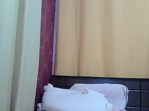 Snapshot of Elara8309 chatting on 09/29/25, 05:45 Elara8309 online show from 09/29/25, 05:45