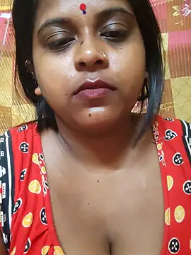 Hot-Show2 online show from 10/29/25, 12:46