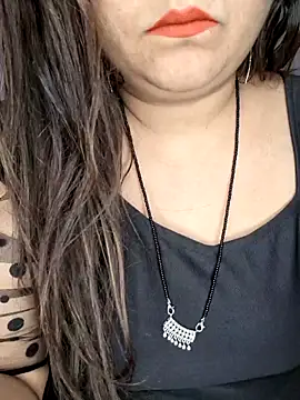 indian-hotmilfs online show from 01/14/26, 08:58