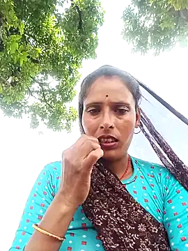 Snapshot of Arti13A chatting on 09/10/25, 08:03 Arti13A online show from 09/10/25, 08:03