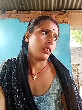 Snapshot of Arti13A chatting on 09/15/25, 02:00 Arti13A online show from 09/15/25, 02:00