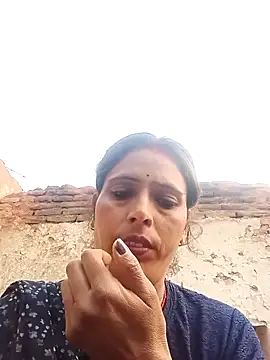 Snapshot of Arti13A chatting on 02/11/26, 02:05 Arti13A online show from 02/11/26, 02:05