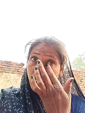 Snapshot of Arti13A chatting on 02/19/26, 02:07 Arti13A online show from 02/19/26, 02:07