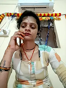 Snapshot of Sonam_dhakad chatting on 10/12/25, 09:25 Sonam dhakad online show from 10/12/25, 09:25