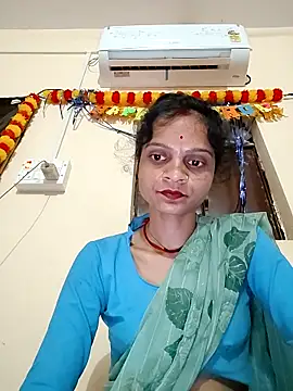 Snapshot of Sonam_dhakad chatting on 10/13/25, 07:47 Sonam dhakad online show from 10/13/25, 07:47