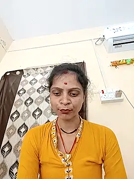 Snapshot of Sonam_dhakad chatting on 10/22/25, 06:46 Sonam dhakad online show from 10/22/25, 06:46