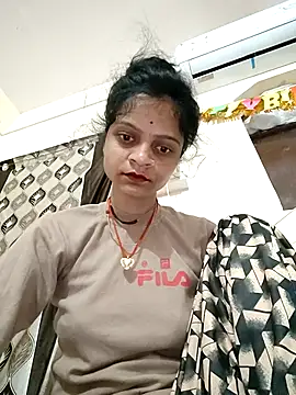 Snapshot of Sonam_dhakad chatting on 11/08/25, 11:03 Sonam dhakad online show from 11/08/25, 11:03