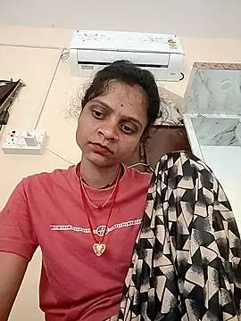 Snapshot of Sonam_dhakad chatting on 11/20/25, 10:59 Sonam dhakad online show from 11/20/25, 10:59