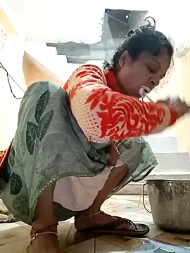 Snapshot of Sonam_dhakad chatting on 12/22/25, 11:46 Sonam dhakad online show from 12/22/25, 11:46