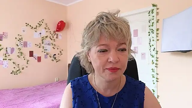 Snapshot of Rosette_Pricky chatting on 05/13/26, 05:49 Rosette Pricky online show from 05/13/26, 05:49