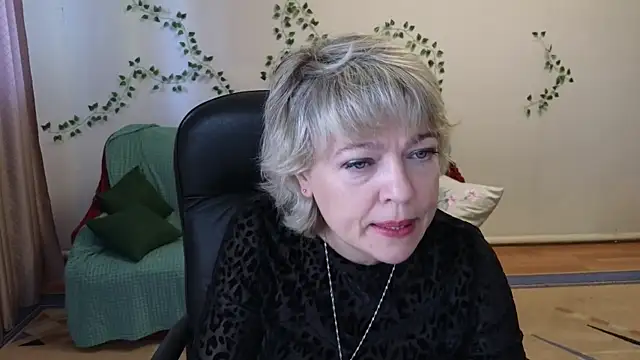 Snapshot of Rosette_Pricky chatting on 05/29/26, 02:37 Rosette Pricky online show from 05/29/26, 02:37