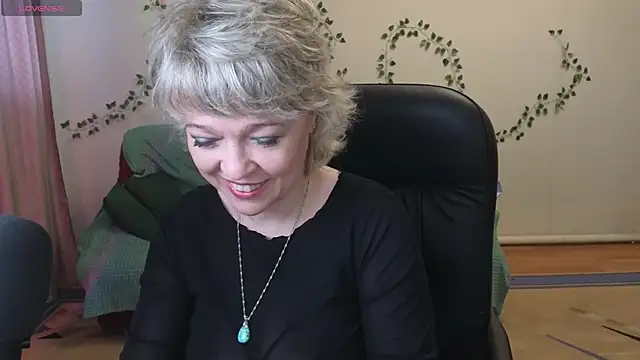 Snapshot of Rosette_Pricky chatting on 06/07/26, 02:54 Rosette Pricky online show from 06/07/26, 02:54