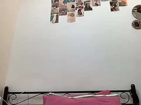 LucytheDevilQueen online show from 10/17/25, 02:04