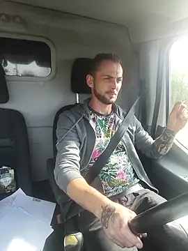 papichulo0099 online show from 10/22/25, 11:21