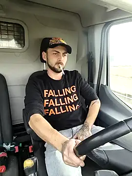 papichulo0099 online show from 12/16/25, 11:15