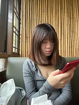 Snapshot of littleqiu chatting on 04/23/26, 10:58 littleqiu online show from 04/23/26, 10:58