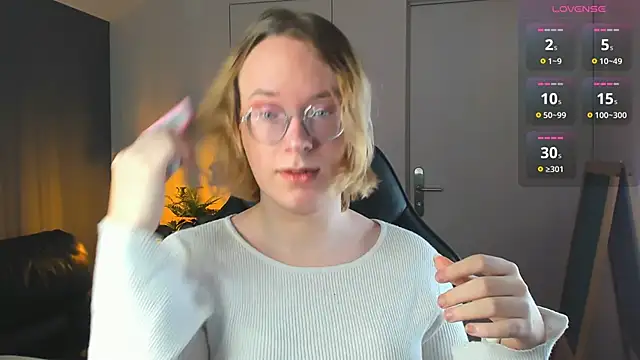 Amanda Butlerr online show from 11/06/25, 07:20