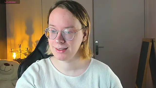 Amanda Butlerr online show from 11/10/25, 10:36