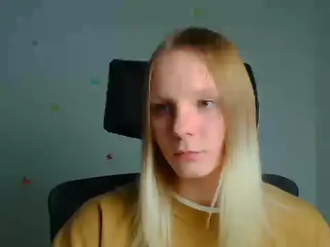 Snapshot of Kassandra_XX chatting on 09/19/25, 12:06 Kassandra XX online show from 09/19/25, 12:06