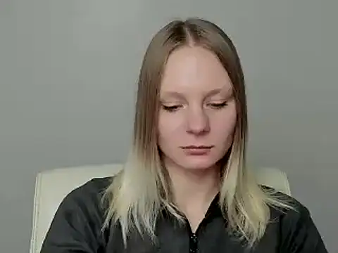 Snapshot of Kassandra_XX chatting on 10/08/25, 12:14 Kassandra XX online show from 10/08/25, 12:14