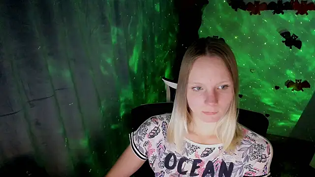 Snapshot of Kassandra_XX chatting on 10/20/25, 12:38 Kassandra XX online show from 10/20/25, 12:38