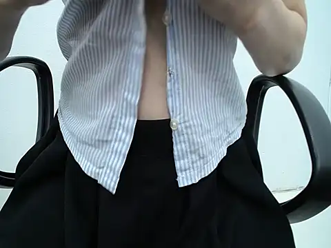  Lady- online show from 04/10/26, 08:57