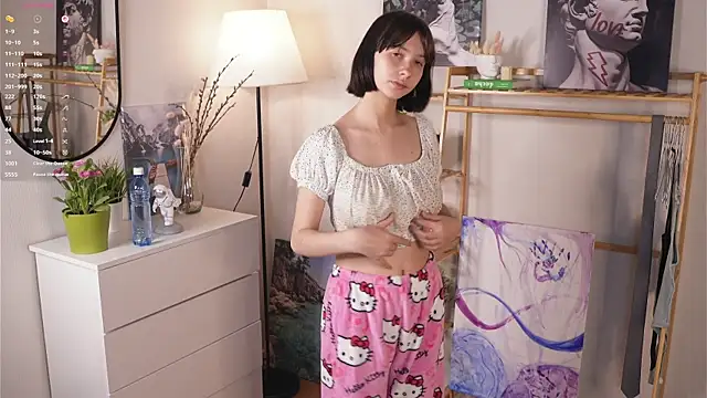 Snapshot of SuzanneHowse chatting on 09/10/25, 07:30 SuzanneHowse online show from 09/10/25, 07:30