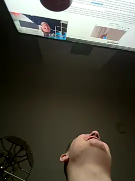 Snapshot of pussyhunter323557 chatting on 09/26/25, 06:01 pussyhunter323557 online show from 09/26/25, 06:01