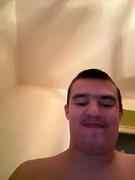 Snapshot of pussyhunter323557 chatting on 10/20/25, 05:13 pussyhunter323557 online show from 10/20/25, 05:13