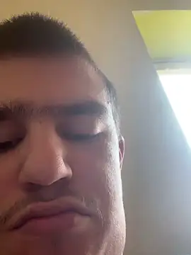 Snapshot of pussyhunter323557 chatting on 10/26/25, 09:48 pussyhunter323557 online show from 10/26/25, 09:48