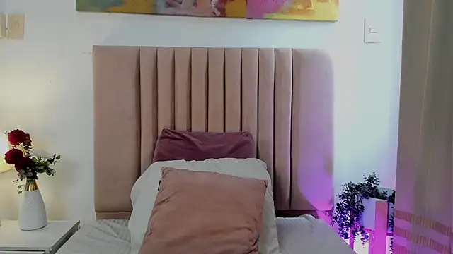 SagiraBelle online show from 10/03/25, 06:05