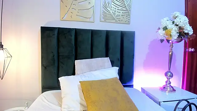 SagiraBelle online show from 12/15/25, 06:12