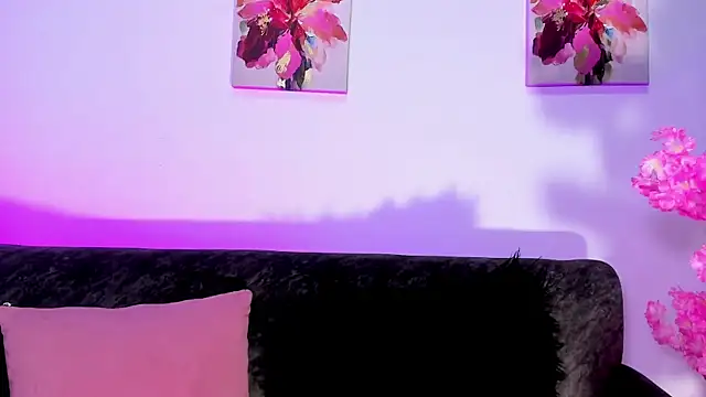 SagiraBelle online show from 04/21/26, 05:39